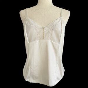 Vintage Vanity Fair Dainty Coquette Camisole Top 36 S Delicate Floral Embroidery
